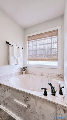 6609 Emmett Drive, Owens Cross Roads, AL 35763