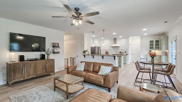 6609 Emmett Drive, Owens Cross Roads, AL 35763