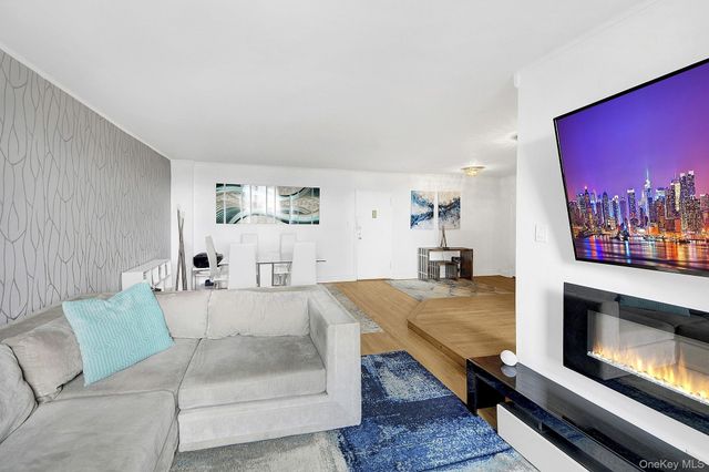 2550 Independence Avenue 5P, Bronx, NY 10463