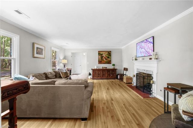 616 Lynn Shores DR, Virginia Beach, VA 23452