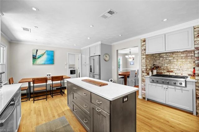 616 Lynn Shores DR, Virginia Beach, VA 23452