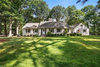 616 Lynn Shores DR, Virginia Beach, VA 23452