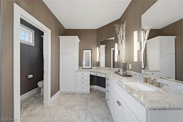 8872 Scotsbury Glen Street NW, Massillon, OH 44646