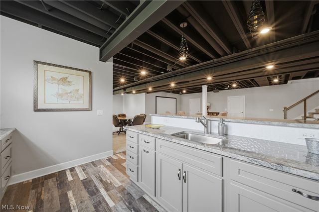 8872 Scotsbury Glen Street NW, Massillon, OH 44646