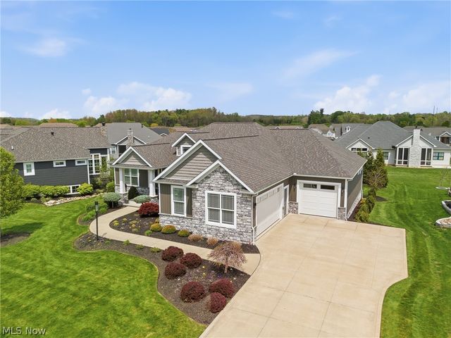 8872 Scotsbury Glen Street NW, Massillon, OH 44646