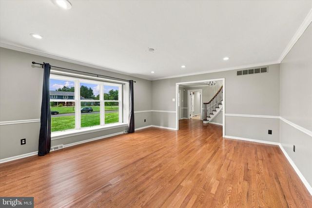 1573 SILO RD, Yardley, PA 19067