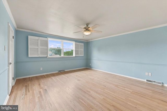 1573 SILO RD, Yardley, PA 19067