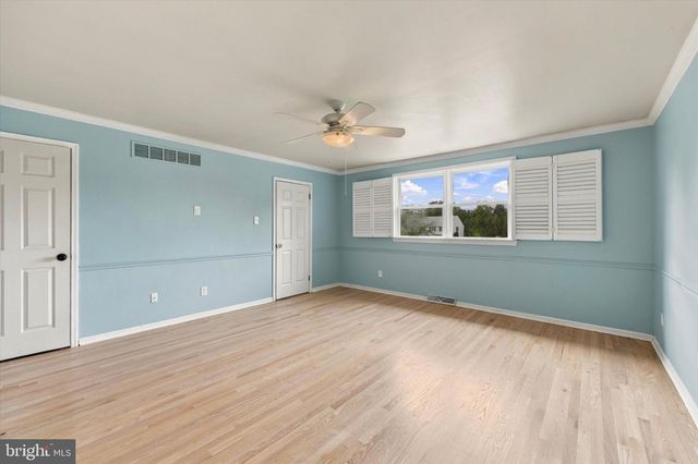 1573 SILO RD, Yardley, PA 19067