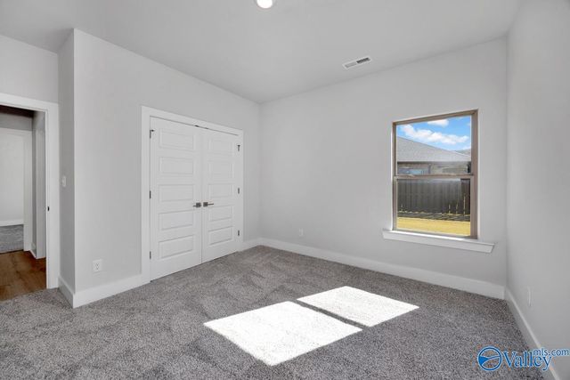 9522 Hampton Oak Drive SE, Owens Cross Roads, AL 35763