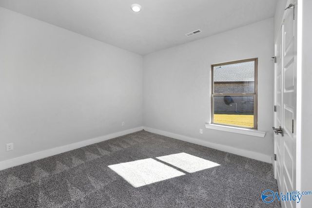 9522 Hampton Oak Drive SE, Owens Cross Roads, AL 35763