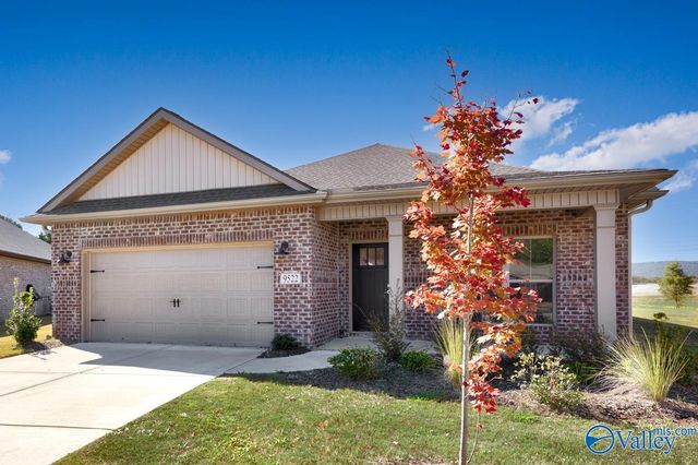 9522 Hampton Oak Drive SE, Owens Cross Roads, AL 35763