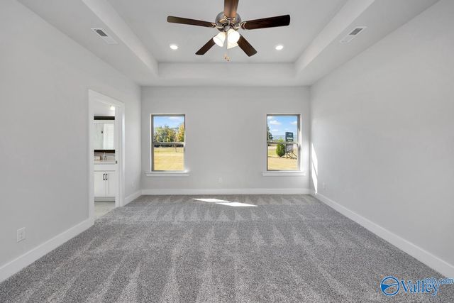 9522 Hampton Oak Drive SE, Owens Cross Roads, AL 35763