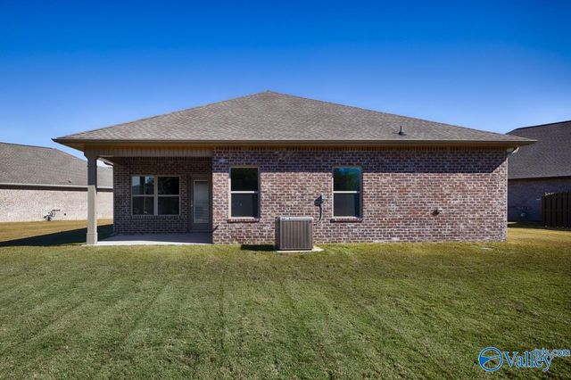 9522 Hampton Oak Drive SE, Owens Cross Roads, AL 35763