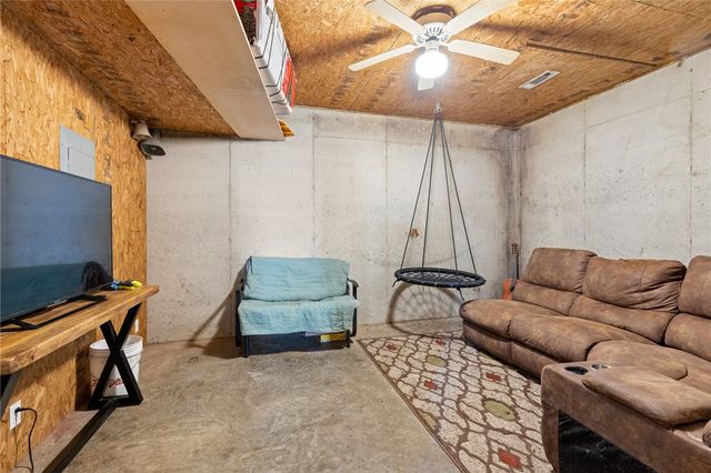 127 Walnut Lane, Western Grove, AR 72685