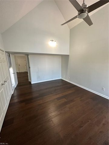 696 Mowbray Arch Apt 540, Norfolk, VA 23507