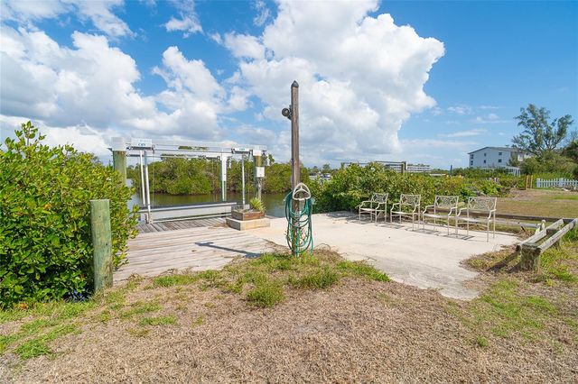 130 CRESTVIEW DRIVE, Englewood, FL 34223