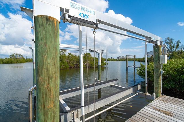 130 CRESTVIEW DRIVE, Englewood, FL 34223