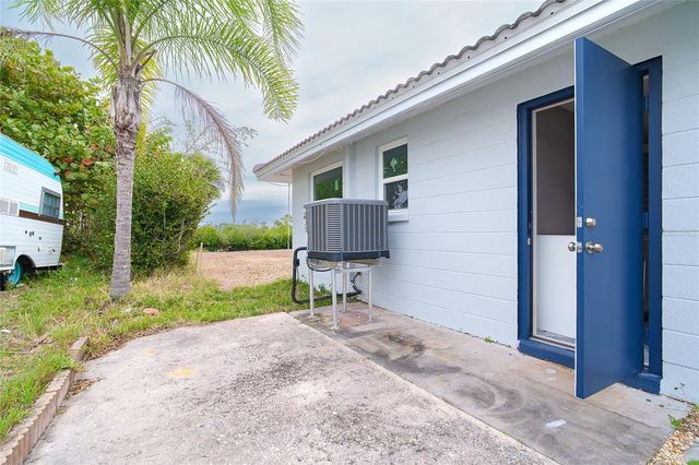 130 CRESTVIEW DRIVE, Englewood, FL 34223