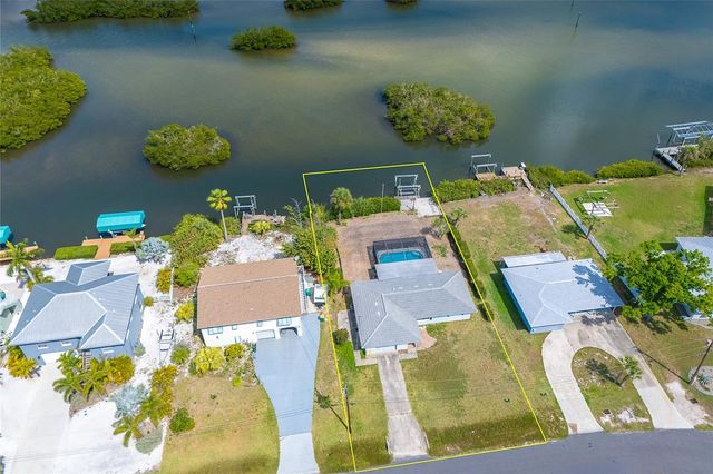 130 CRESTVIEW DRIVE, Englewood, FL 34223