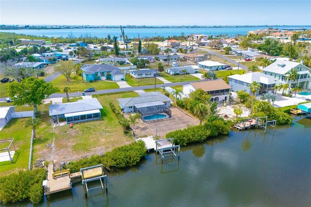 130 CRESTVIEW DRIVE, Englewood, FL 34223