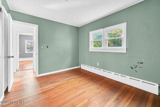 108 W Concourse, Keyport, NJ 07735