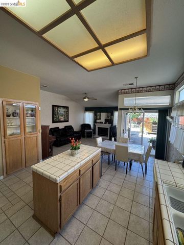 2257 Southwood Dr, Pittsburg, CA 94565