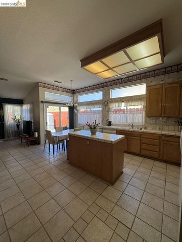 2257 Southwood Dr, Pittsburg, CA 94565