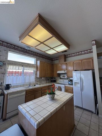 2257 Southwood Dr, Pittsburg, CA 94565