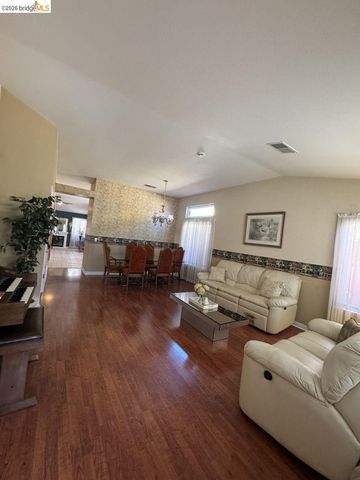 2257 Southwood Dr, Pittsburg, CA 94565