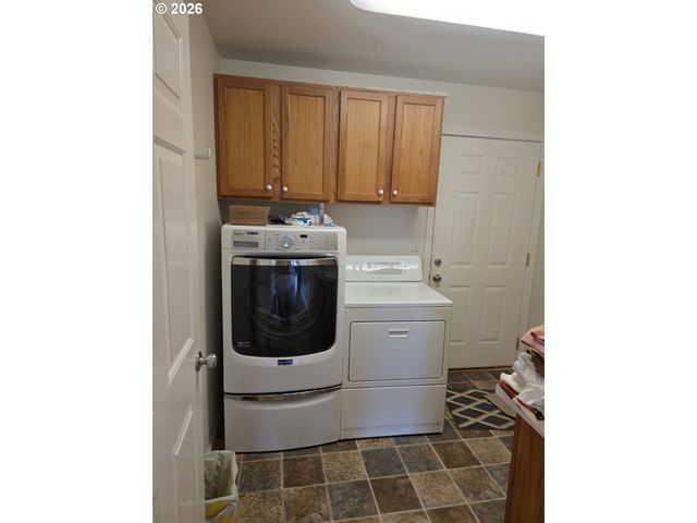 1909 W DUKE Rd, Sutherlin, OR 97479