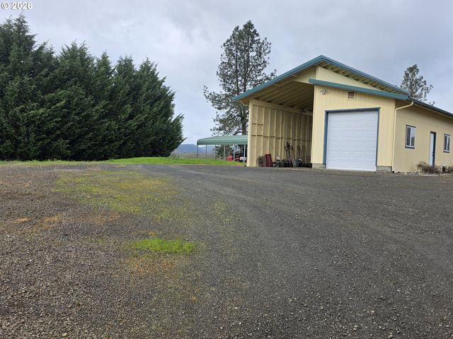 1909 W DUKE Rd, Sutherlin, OR 97479