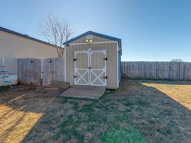 10055 351st St, Blanchard, OK 73010