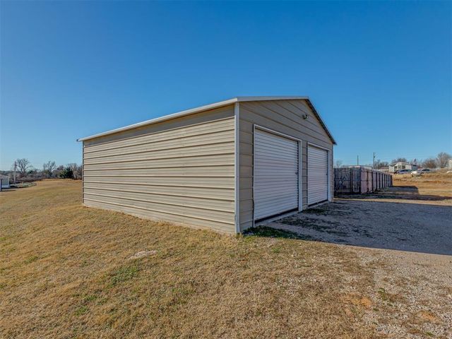 10055 351st St, Blanchard, OK 73010