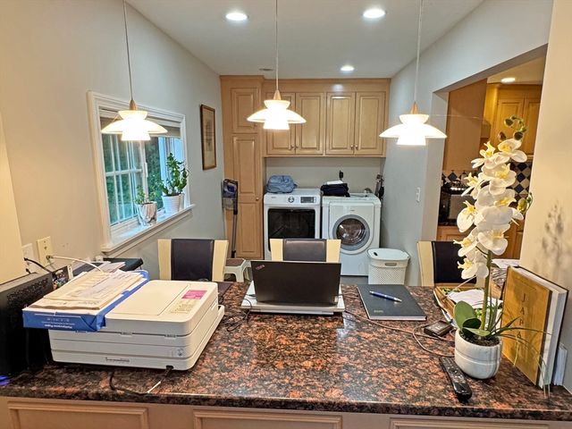 99 Hancock St, Newton, MA 02466