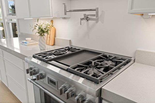 1011 W Cottage Street, Houston, TX 77009