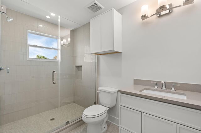 1011 W Cottage Street, Houston, TX 77009