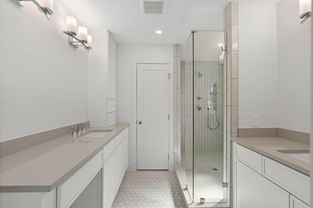 1011 W Cottage Street, Houston, TX 77009