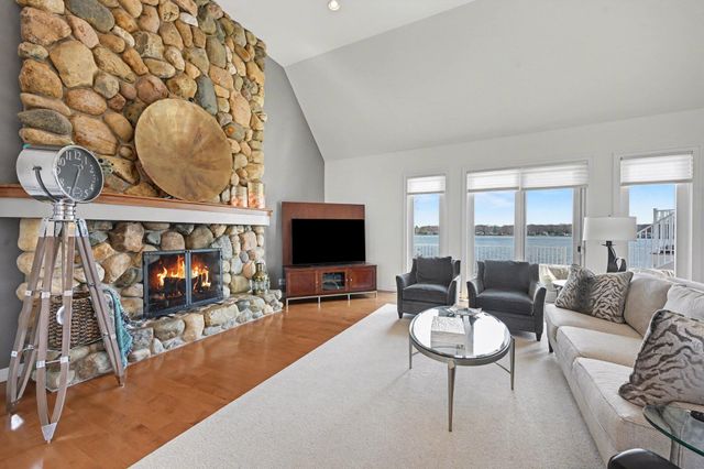 459 Treasure Island Drive, Mattawan, MI 49071