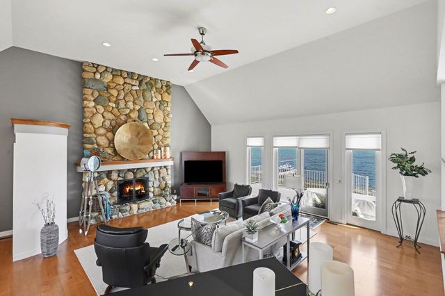 459 Treasure Island Drive, Mattawan, MI 49071
