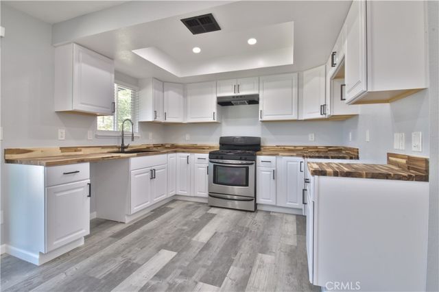 15313 Greenrock Avenue, Lake Los Angeles, CA 93535