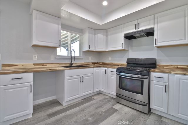 15313 Greenrock Avenue, Lake Los Angeles, CA 93535