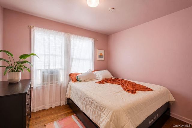 9121 110th Street, Richmond Hill, NY 11418