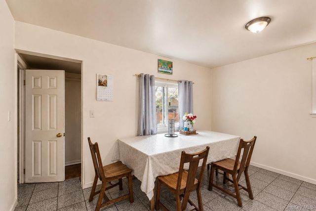 9121 110th Street, Richmond Hill, NY 11418