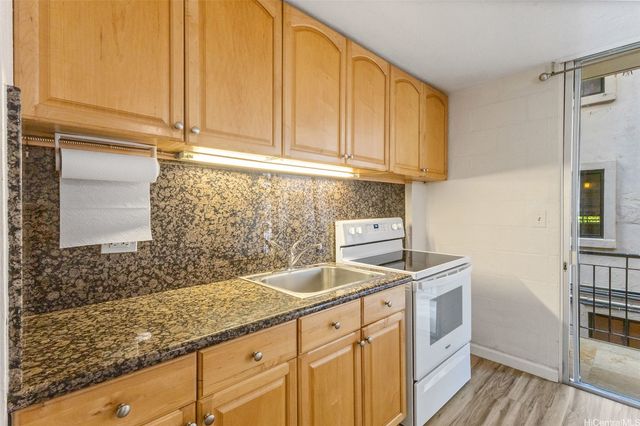 254 Kaiulani Avenue, Honolulu, HI 96815