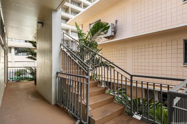 254 Kaiulani Avenue, Honolulu, HI 96815