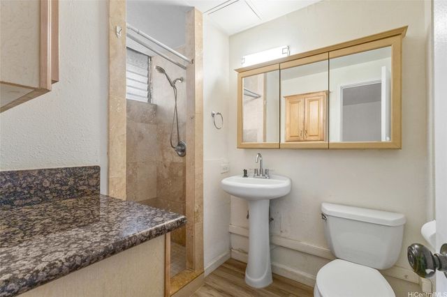 254 Kaiulani Avenue, Honolulu, HI 96815
