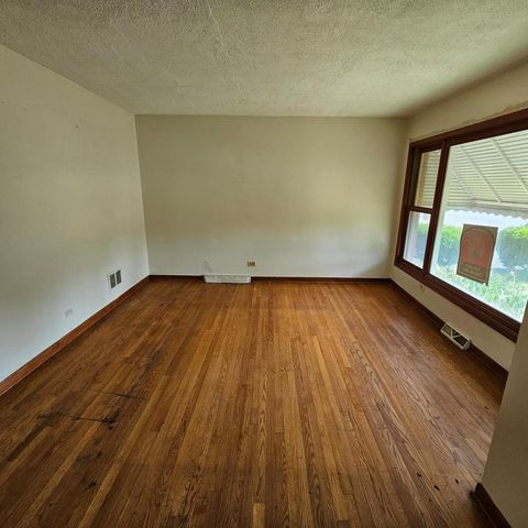 8456 S Damen Avenue, Chicago, IL 60620