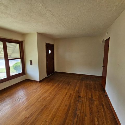 8456 S Damen Avenue, Chicago, IL 60620