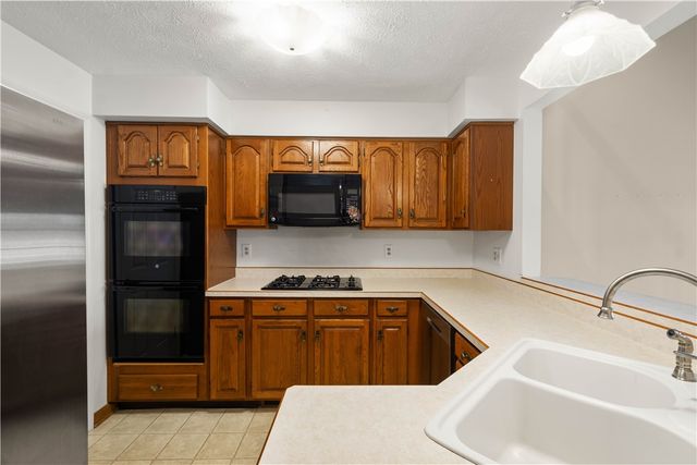 104 Timber Lane Ct, Aleppo, PA 15143