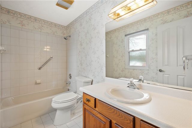 104 Timber Lane Ct, Aleppo, PA 15143